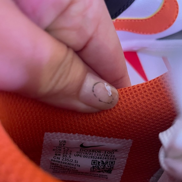 Halloween 2021 Nike Dunk Low PRM (GS)- size 5Y -deadstock - Picture 5 of 7